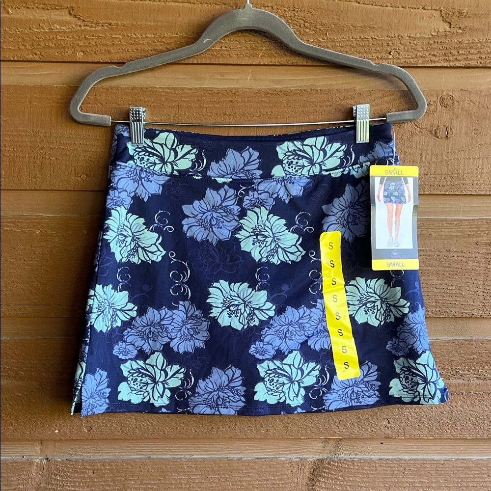 Tranquility by Colorado clothing women’s size small skort. NEW